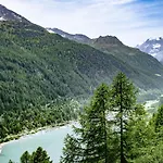Hotell & Restaurant Perret - Mountain People Valgrisenche
