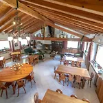 & Restaurant Perret - Mountain People 2*