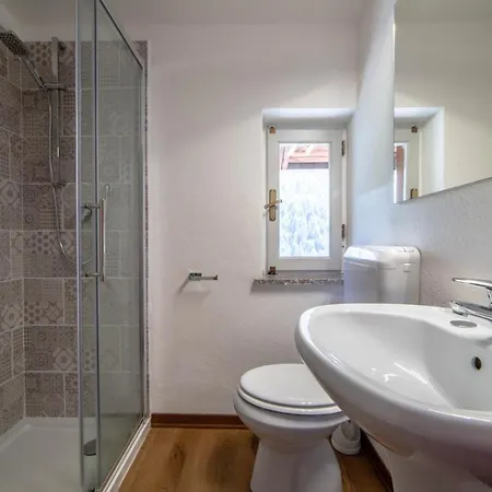 Hotel & Restaurant Perret - Mountain People 2*