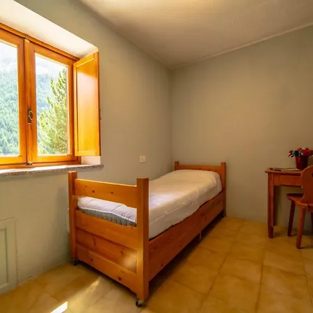 Hotel Hotel&restaurant Perret - Mountain People