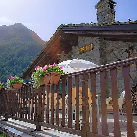 Hotel&restaurant Perret - Mountain People