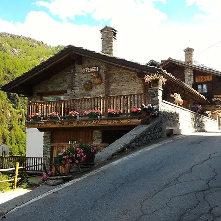 & Restaurant Perret - Mountain People Hotel 2*